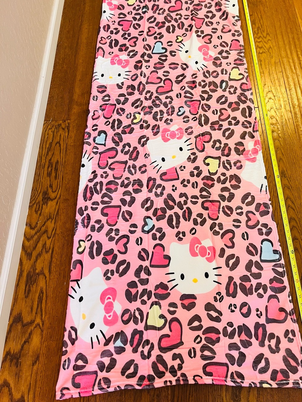 Hello Kitty Pink Leopard Heart Throw